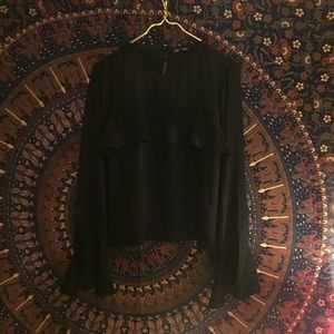 NWOT black ruffle top ✨